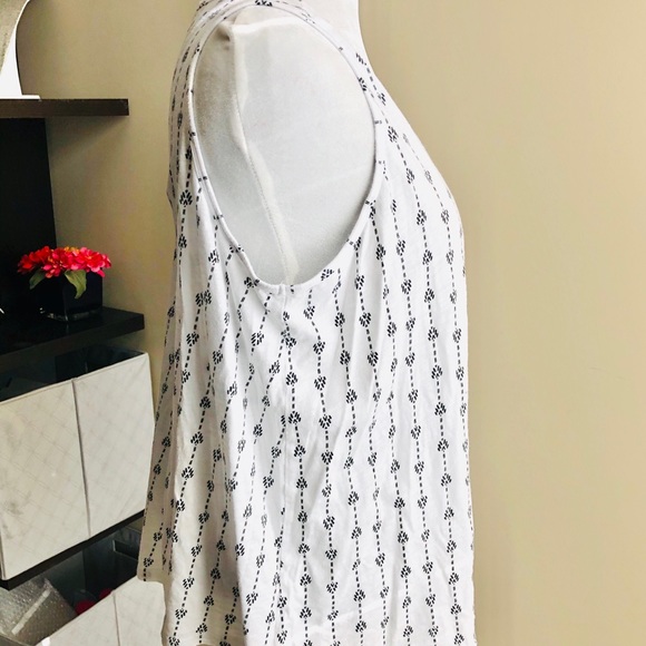 Torrid Print Tank - Picture 7 of 8